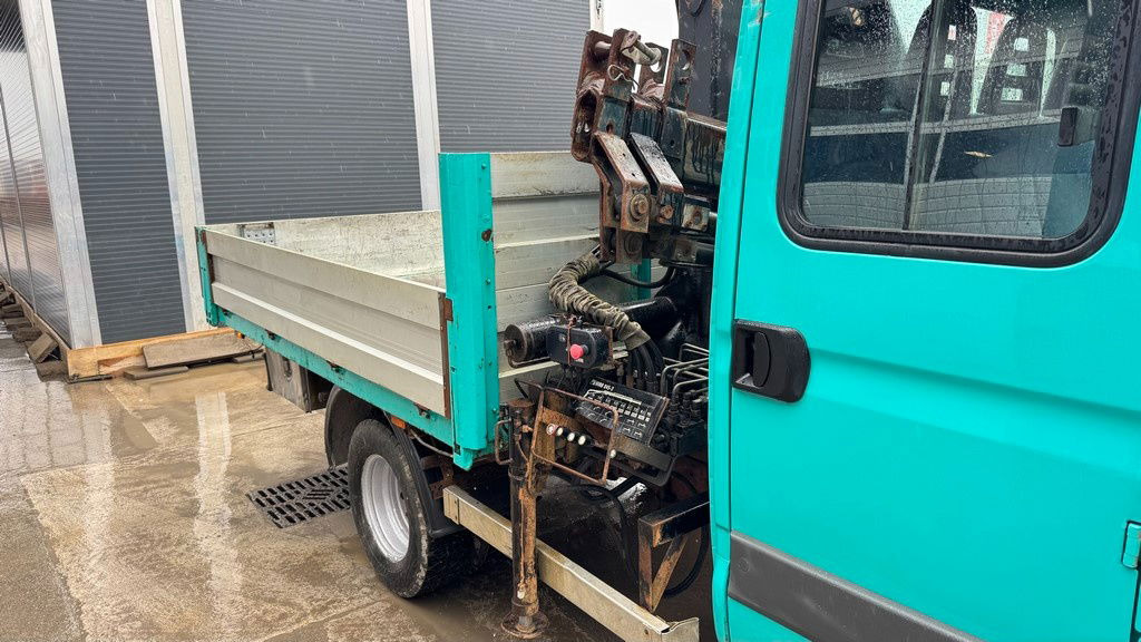 Pritsche Transporter Iveco Daily 65 C15 stake body - Hiab 045-3 - 7.5M: das Bild 9 Pritsche Transporter Iveco Daily 65 C15 stake body - Hiab 045-3 - 7.5M: das Bild 9