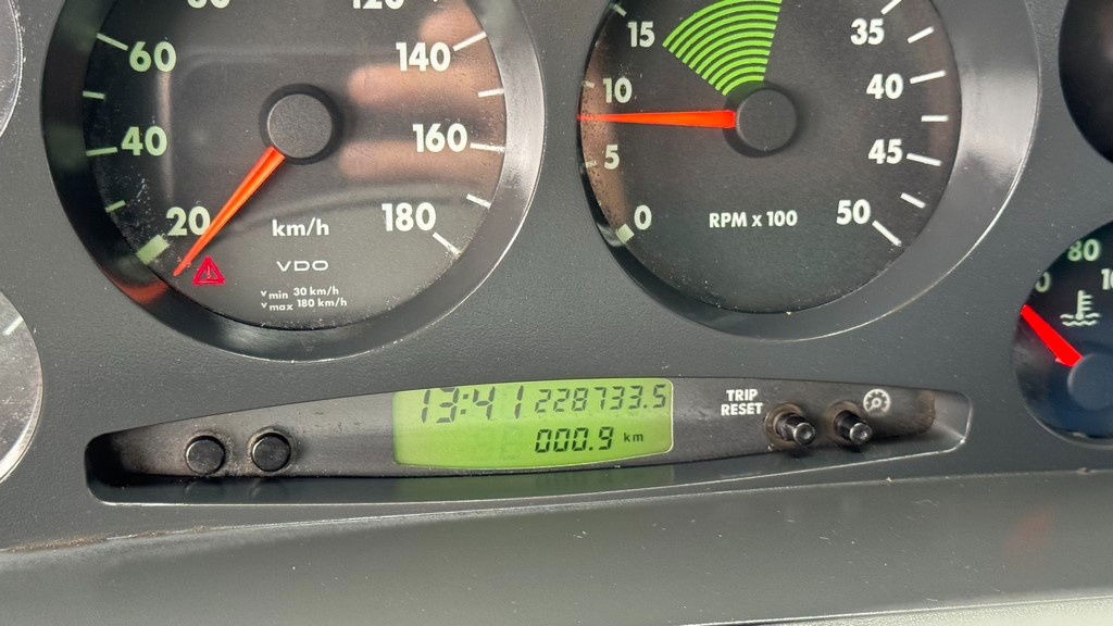 Pritsche Transporter Iveco Daily 65 C15 stake body - Hiab 045-3 - 7.5M: das Bild 25 Pritsche Transporter Iveco Daily 65 C15 stake body - Hiab 045-3 - 7.5M: das Bild 25