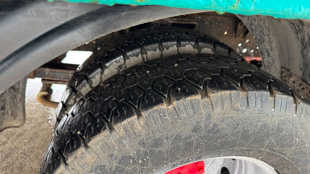 Pritsche Transporter Iveco Daily 65 C15 stake body - Hiab 045-3 - 7.5M: das Bild 14 Pritsche Transporter Iveco Daily 65 C15 stake body - Hiab 045-3 - 7.5M: das Bild 14