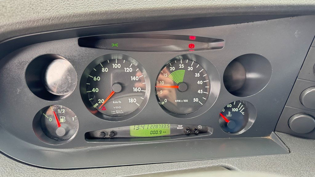 Pritsche Transporter Iveco Daily 65 C15 stake body - Hiab 045-3 - 7.5M: das Bild 24 Pritsche Transporter Iveco Daily 65 C15 stake body - Hiab 045-3 - 7.5M: das Bild 24