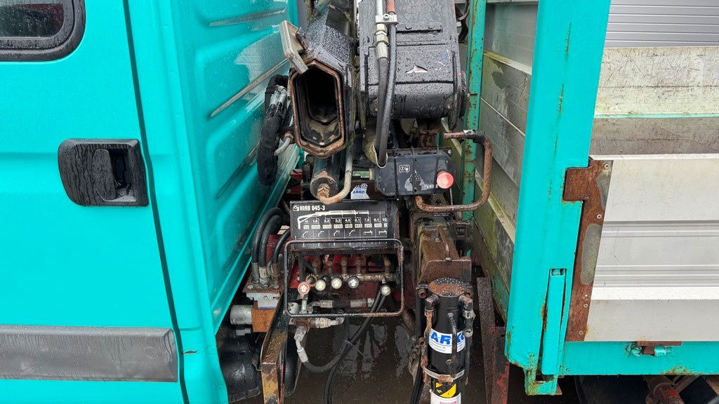 Pritsche Transporter Iveco Daily 65 C15 stake body - Hiab 045-3 - 7.5M: das Bild 18 Pritsche Transporter Iveco Daily 65 C15 stake body - Hiab 045-3 - 7.5M: das Bild 18