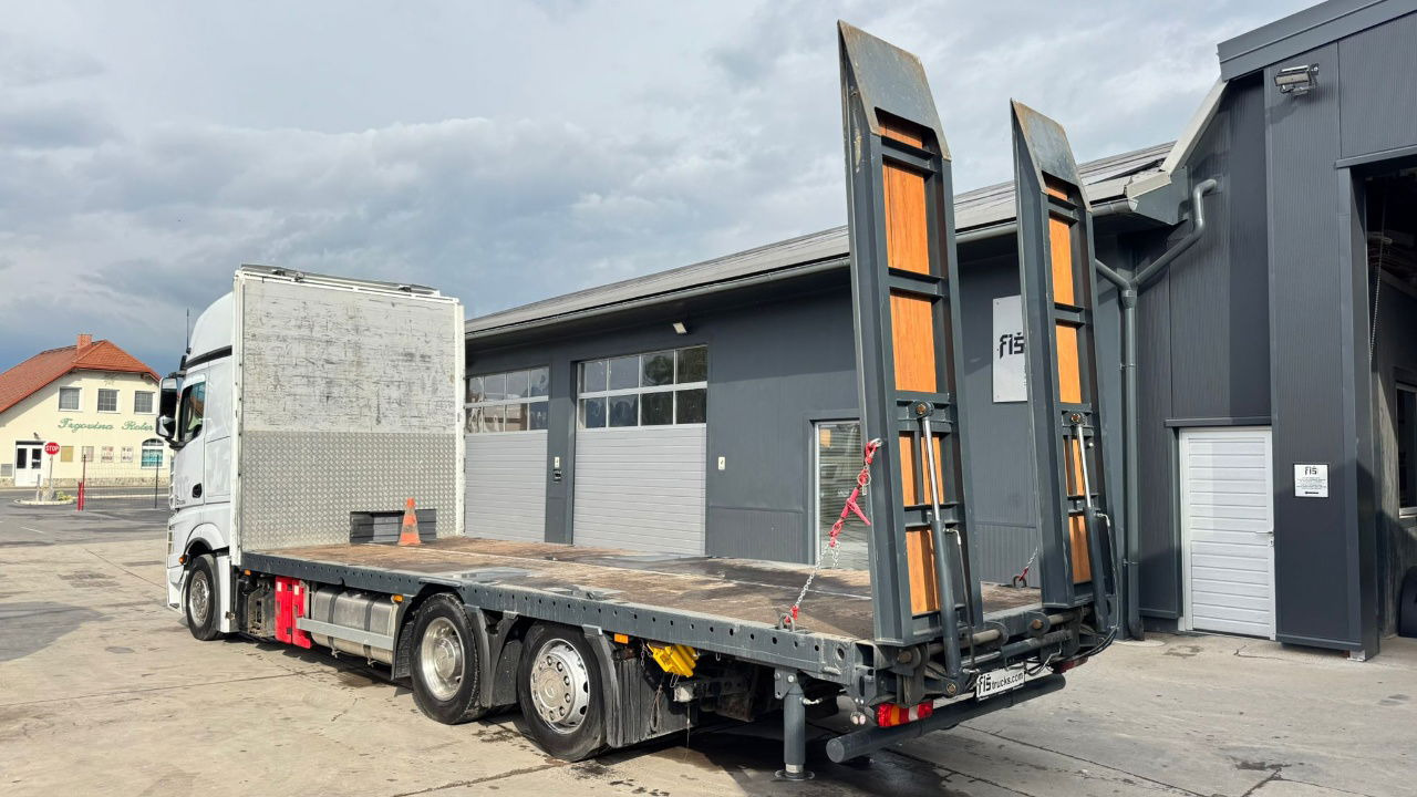 Mercedes-Benz Actros 2545 6x2 transporter - steering axle - 7.8M - Autotransporter LKW: das Bild 5 Mercedes-Benz Actros 2545 6x2 transporter - steering axle - 7.8M - Autotransporter LKW: das Bild 5