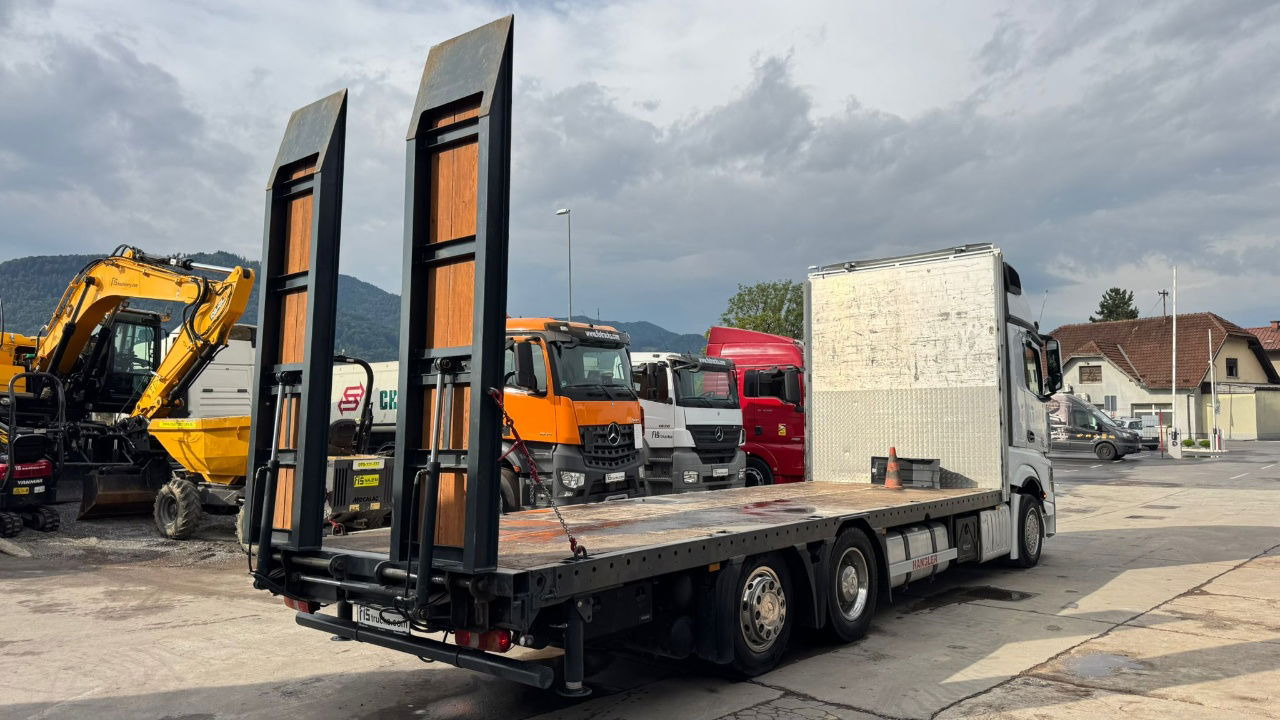 Mercedes-Benz Actros 2545 6x2 transporter - steering axle - 7.8M - Autotransporter LKW: das Bild 4 Mercedes-Benz Actros 2545 6x2 transporter - steering axle - 7.8M - Autotransporter LKW: das Bild 4