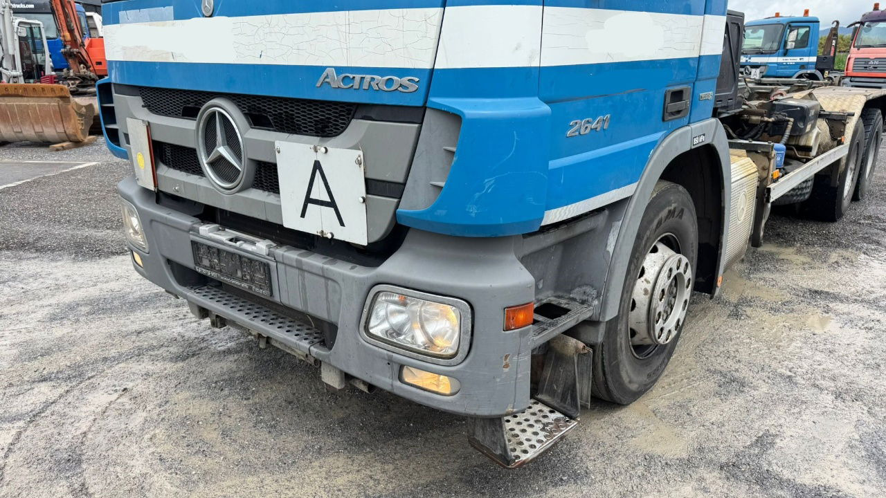 Mercedes-Benz Actros 2641 6x4 hiab abroll tipper - spring - Containerwagen/ Wechselfahrgestell LKW: das Bild 2 Mercedes-Benz Actros 2641 6x4 hiab abroll tipper - spring - Containerwagen/ Wechselfahrgestell LKW: das Bild 2