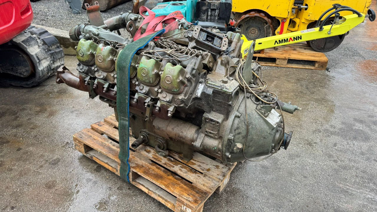 Mercedes-Benz Engine V10 - OM 403.1 - nr.2 - Motor für LKW: das Bild 5 Mercedes-Benz Engine V10 - OM 403.1 - nr.2 - Motor für LKW: das Bild 5