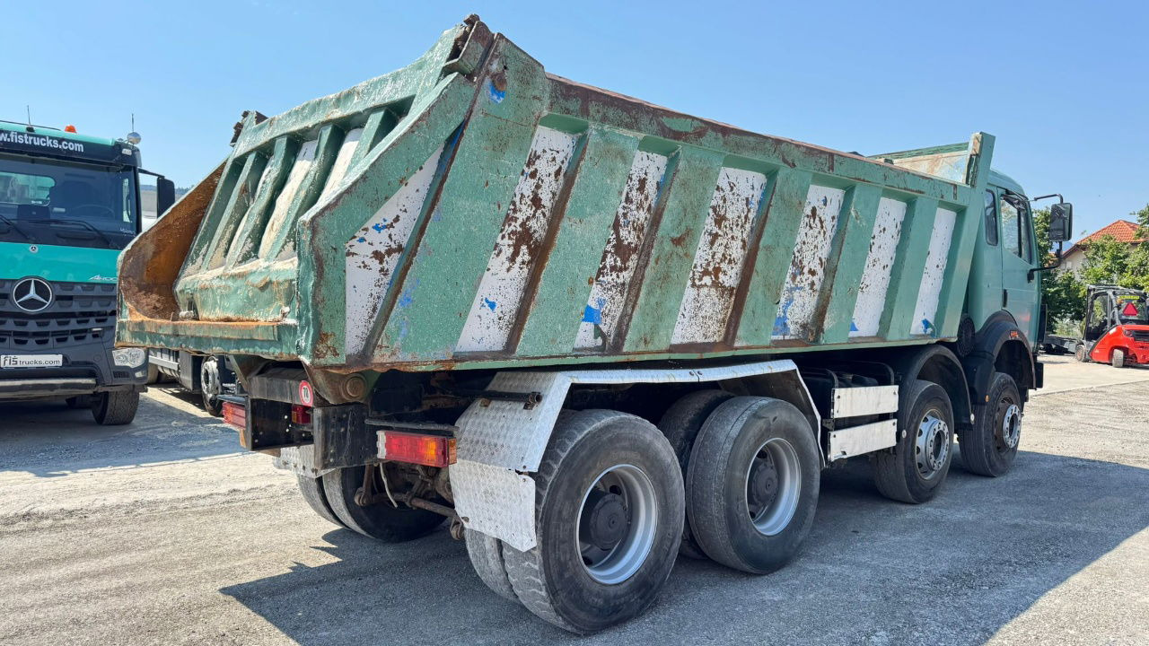 Mercedes-Benz SK 3235 8X4 tipper - V8 - Kipper: das Bild 4 Mercedes-Benz SK 3235 8X4 tipper - V8 - Kipper: das Bild 4