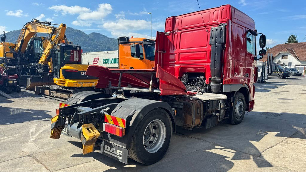 DAF XF 105.460 4x2 tractor unit - tipp. hydr. - Sattelzugmaschine: das Bild 5 DAF XF 105.460 4x2 tractor unit - tipp. hydr. - Sattelzugmaschine: das Bild 5