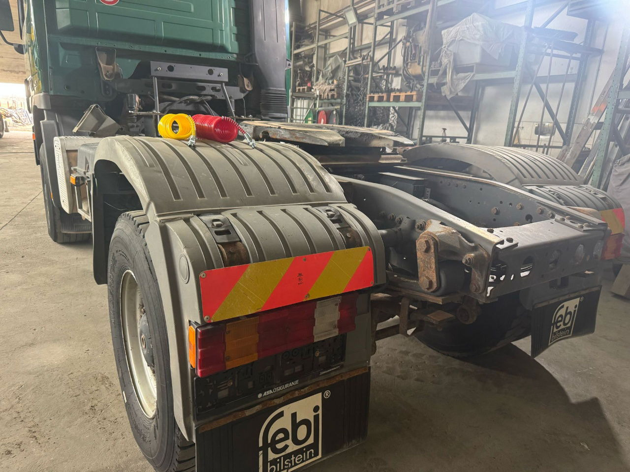 Mercedes-Benz Actros 2044 AS 4x4 tractor unit spring - eps - tipp. hydr. - Sattelzugmaschine: das Bild 3 Mercedes-Benz Actros 2044 AS 4x4 tractor unit spring - eps - tipp. hydr. - Sattelzugmaschine: das Bild 3