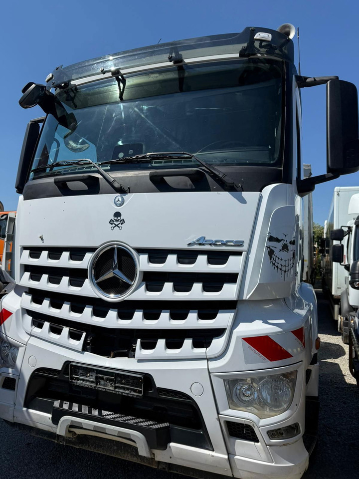 Mercedes-Benz Arocs 1851 LS HAD 4X4 - Euro 6 - retarder - tipper hydraulics - Sattelzugmaschine: das Bild 2 Mercedes-Benz Arocs 1851 LS HAD 4X4 - Euro 6 - retarder - tipper hydraulics - Sattelzugmaschine: das Bild 2