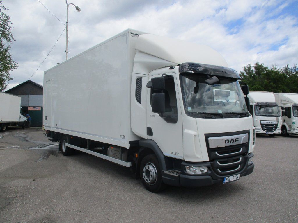 DAF LF 230 Dhollandia 2T - Koffer LKW: das Bild 1 DAF LF 230 Dhollandia 2T - Koffer LKW: das Bild 1