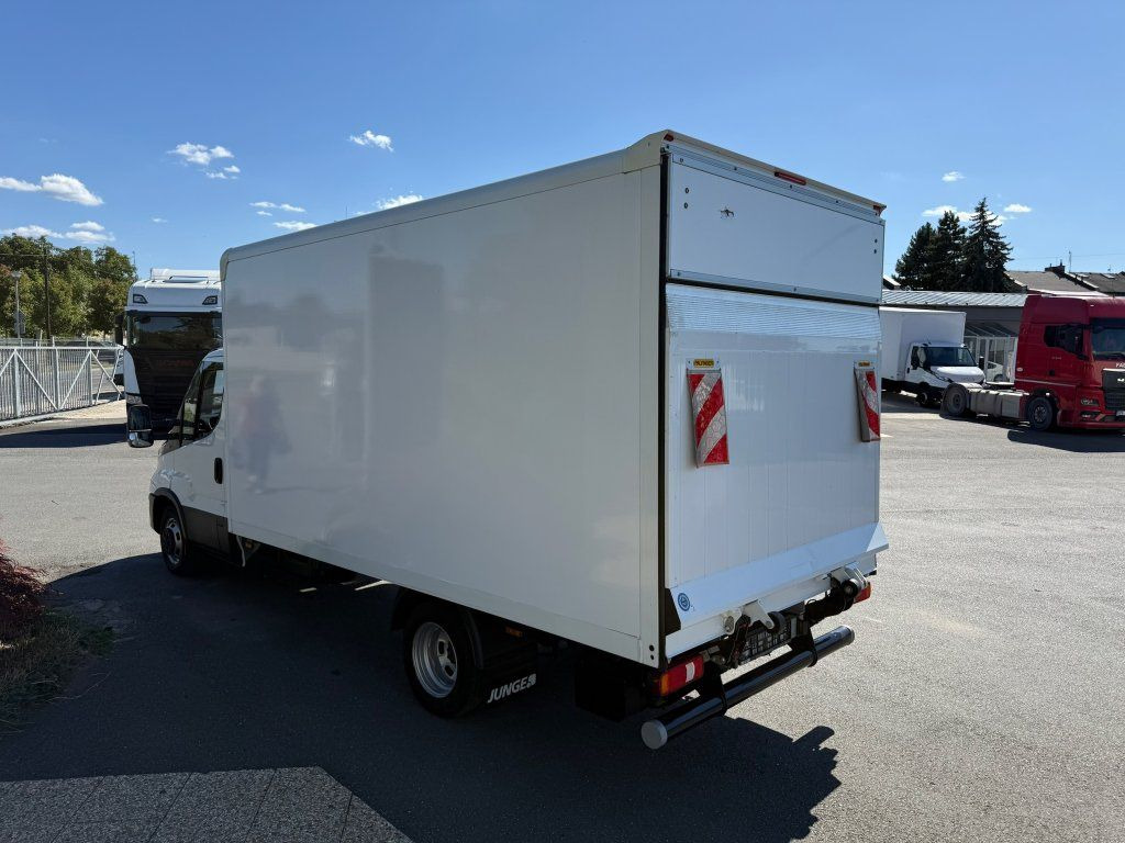 Iveco 35C16 Daily - Koffer Transporter: das Bild 5 Iveco 35C16 Daily - Koffer Transporter: das Bild 5