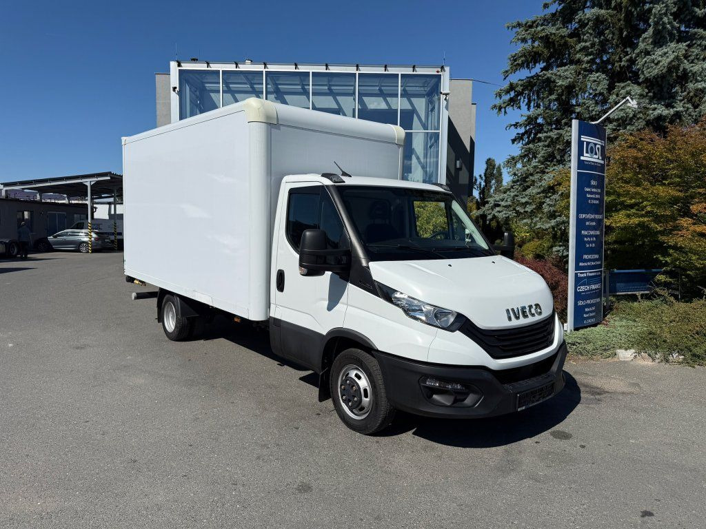 Iveco 35C16 Daily - Koffer Transporter: das Bild 2 Iveco 35C16 Daily - Koffer Transporter: das Bild 2