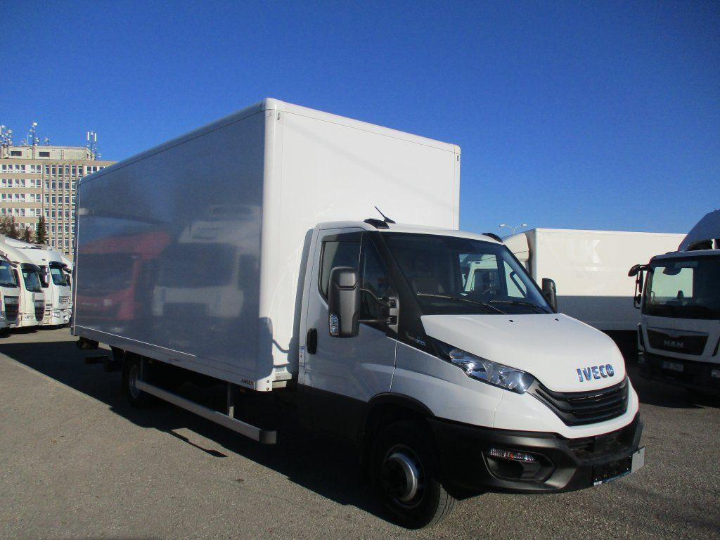 Iveco 70C18 Junge - Koffer Transporter: das Bild 3 Iveco 70C18 Junge - Koffer Transporter: das Bild 3
