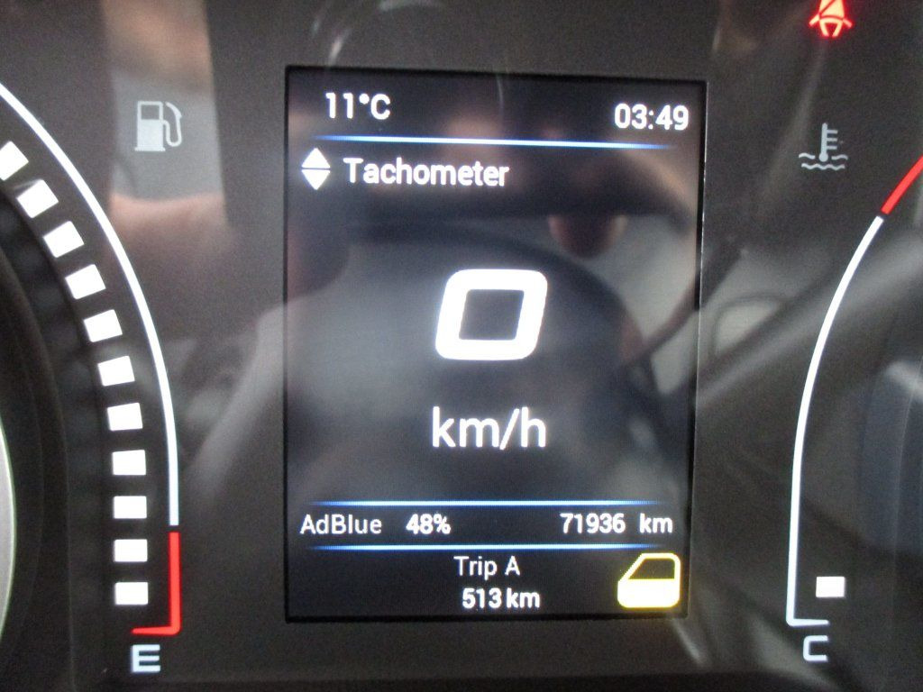 Koffer Transporter Iveco Daily 35C16: das Bild 12