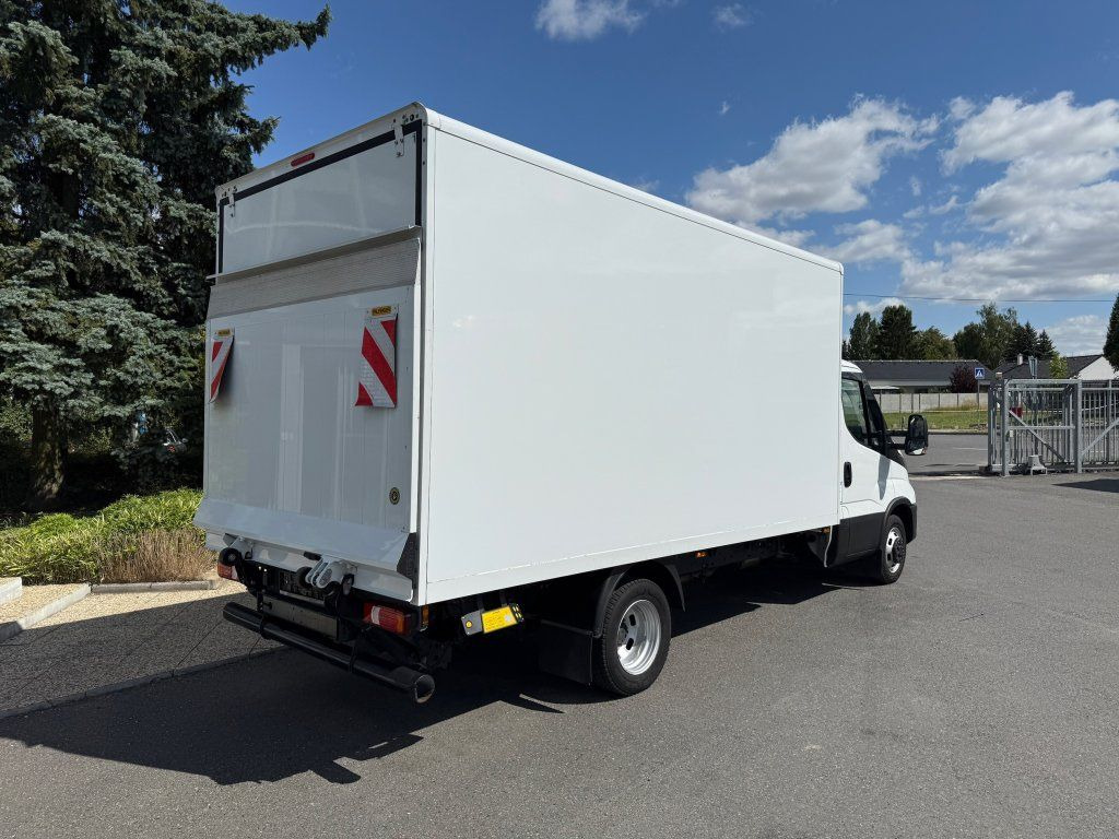 Iveco Daily 35C16 - Koffer Transporter: das Bild 2 Iveco Daily 35C16 - Koffer Transporter: das Bild 2