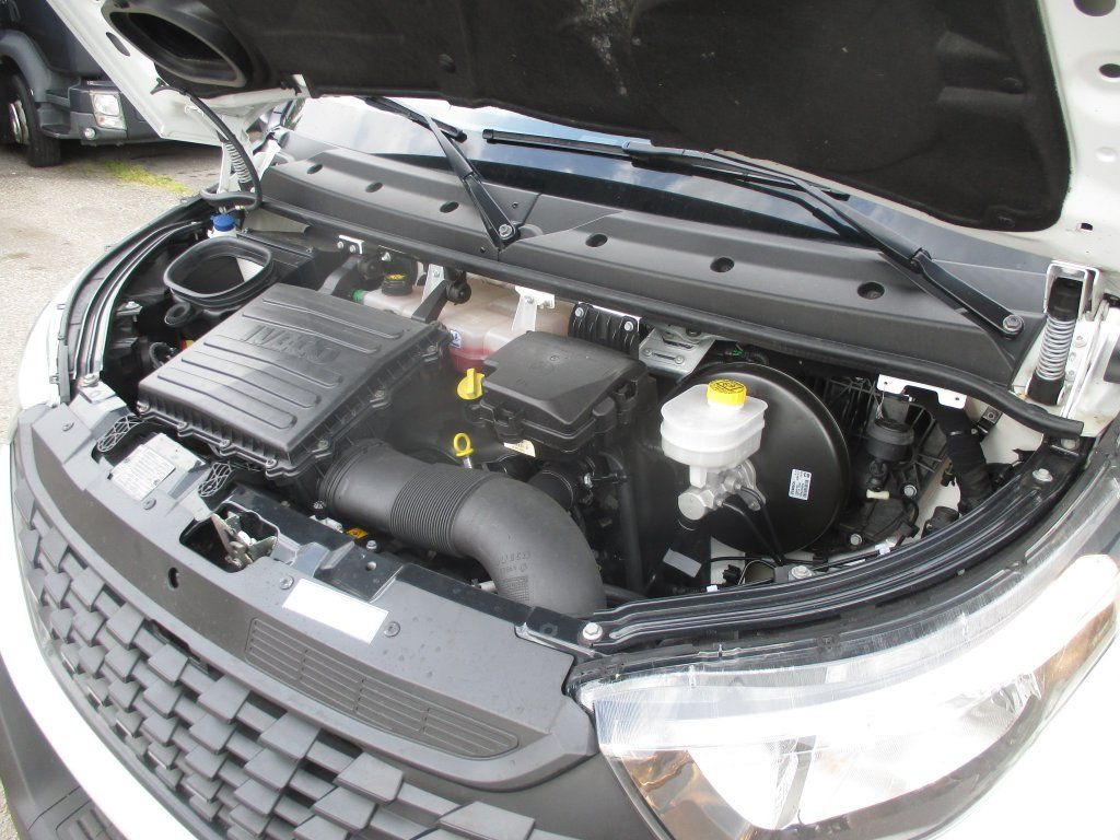 Koffer Transporter Iveco Daily 35C16: das Bild 16