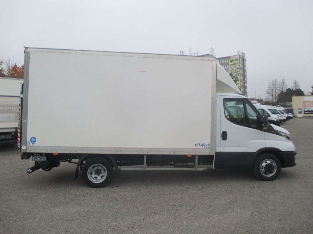 Iveco Daily 35C16 - Koffer Transporter: das Bild 4 Iveco Daily 35C16 - Koffer Transporter: das Bild 4