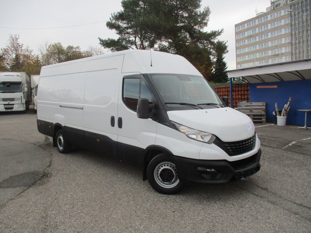 Iveco Daily 35S16 - Kastenwagen: das Bild 2 Iveco Daily 35S16 - Kastenwagen: das Bild 2
