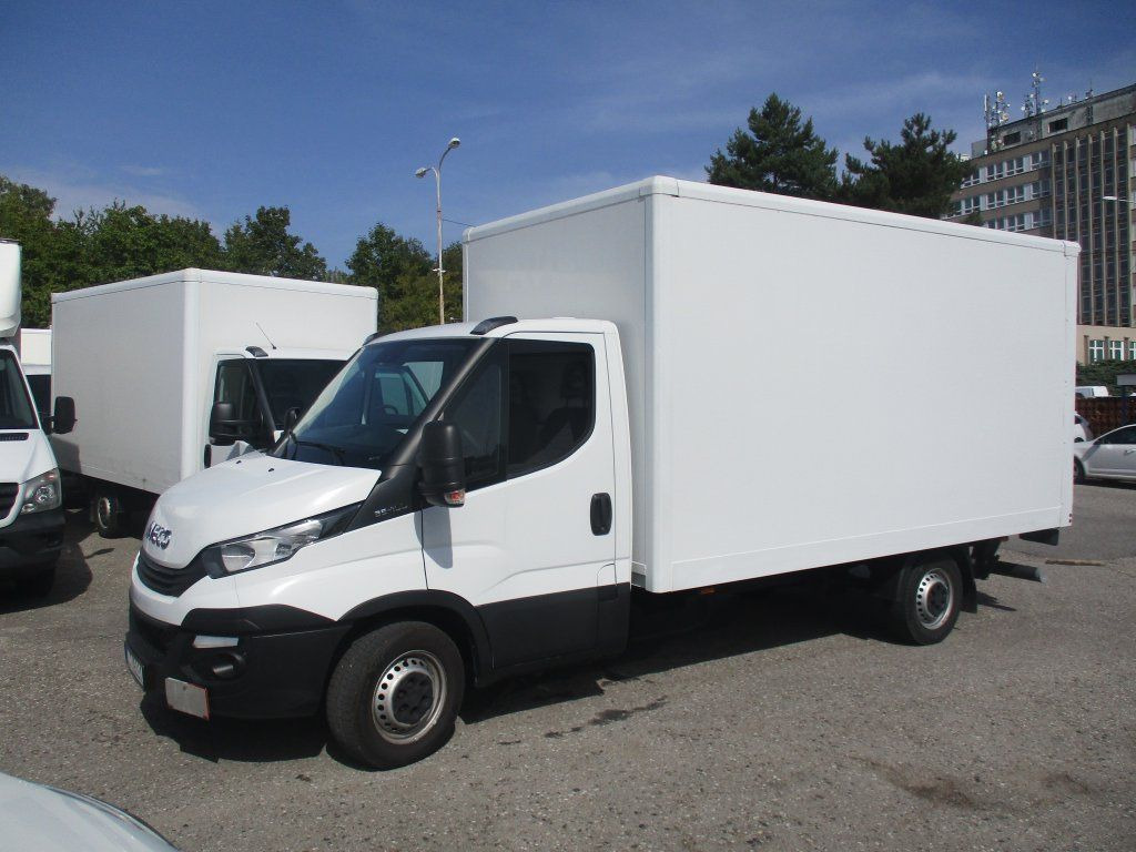 Iveco Daily 35S16 mit LBW - Koffer Transporter: das Bild 1 Iveco Daily 35S16 mit LBW - Koffer Transporter: das Bild 1