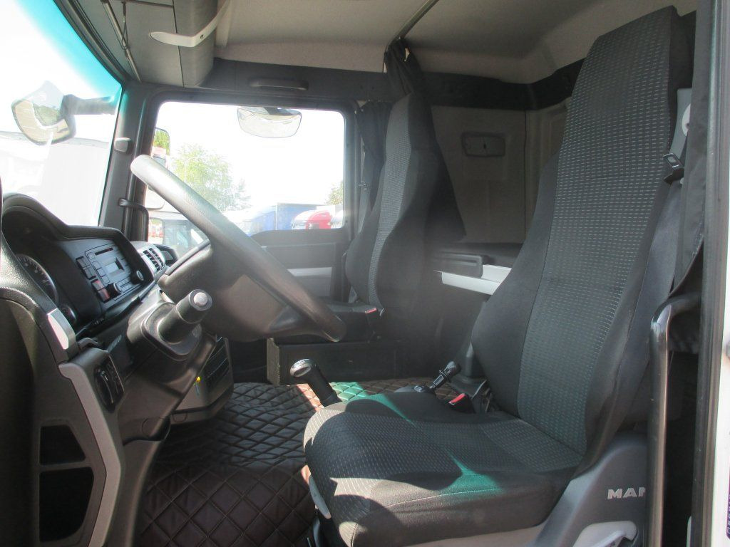 MAN TGL 12.220 - Koffer LKW: das Bild 4 MAN TGL 12.220 - Koffer LKW: das Bild 4
