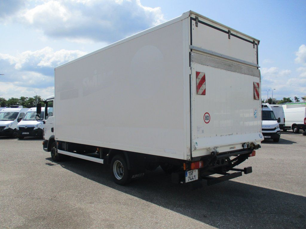 MAN TGL 7.180 - Koffer Transporter: das Bild 5 MAN TGL 7.180 - Koffer Transporter: das Bild 5
