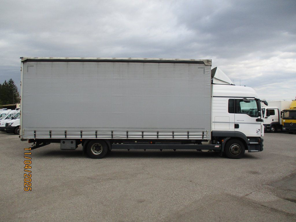 MAN TGL12.250 - Plane LKW: das Bild 4 MAN TGL12.250 - Plane LKW: das Bild 4