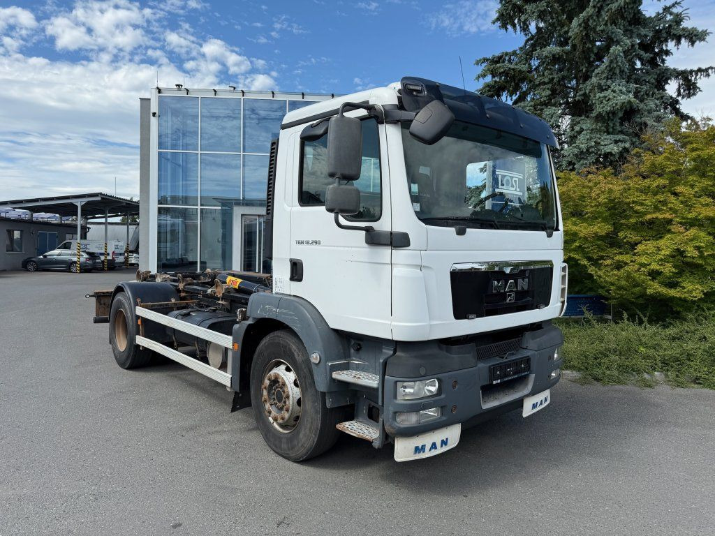 MAN TGM18.290 EURO 5 - Abrollkipper: das Bild 2 MAN TGM18.290 EURO 5 - Abrollkipper: das Bild 2