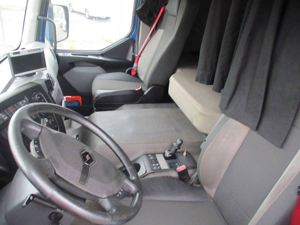 Renault D18, 320 - Koffer LKW: das Bild 4 Renault D18, 320 - Koffer LKW: das Bild 4