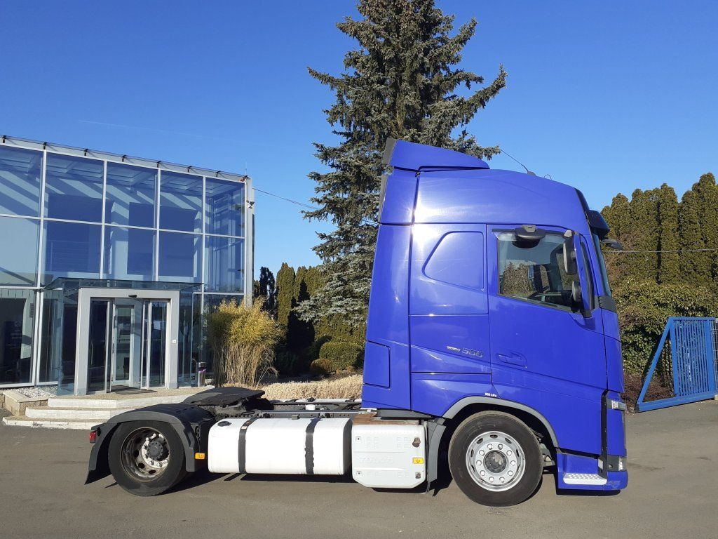 Volvo FH500 XL EURO 6 MEGA/lowdeck - Sattelzugmaschine: das Bild 3 Volvo FH500 XL EURO 6 MEGA/lowdeck - Sattelzugmaschine: das Bild 3