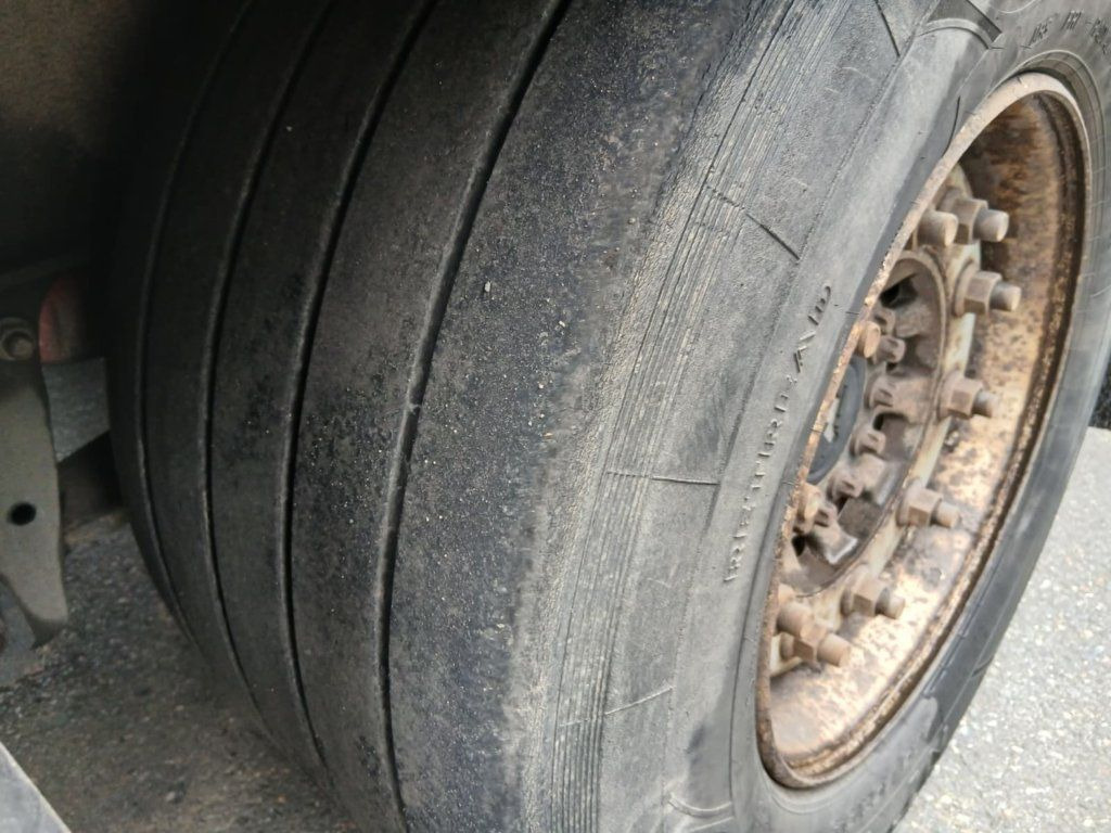 Planenauflieger Schmitz Cargobull SCS24 MEGA/lowdeck: das Bild 10 Planenauflieger Schmitz Cargobull SCS24 MEGA/lowdeck: das Bild 10