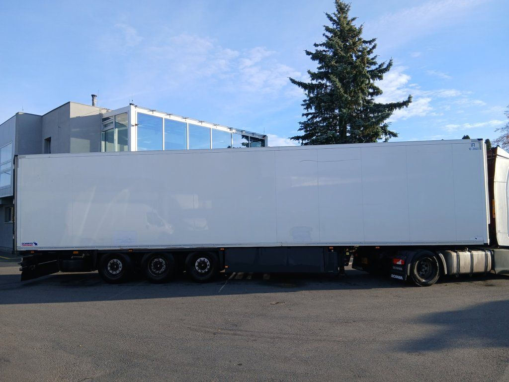 Schmitz Cargobull SKO24 Thermo King SLXe300 - Koffer Auflieger: das Bild 2 Schmitz Cargobull SKO24 Thermo King SLXe300 - Koffer Auflieger: das Bild 2