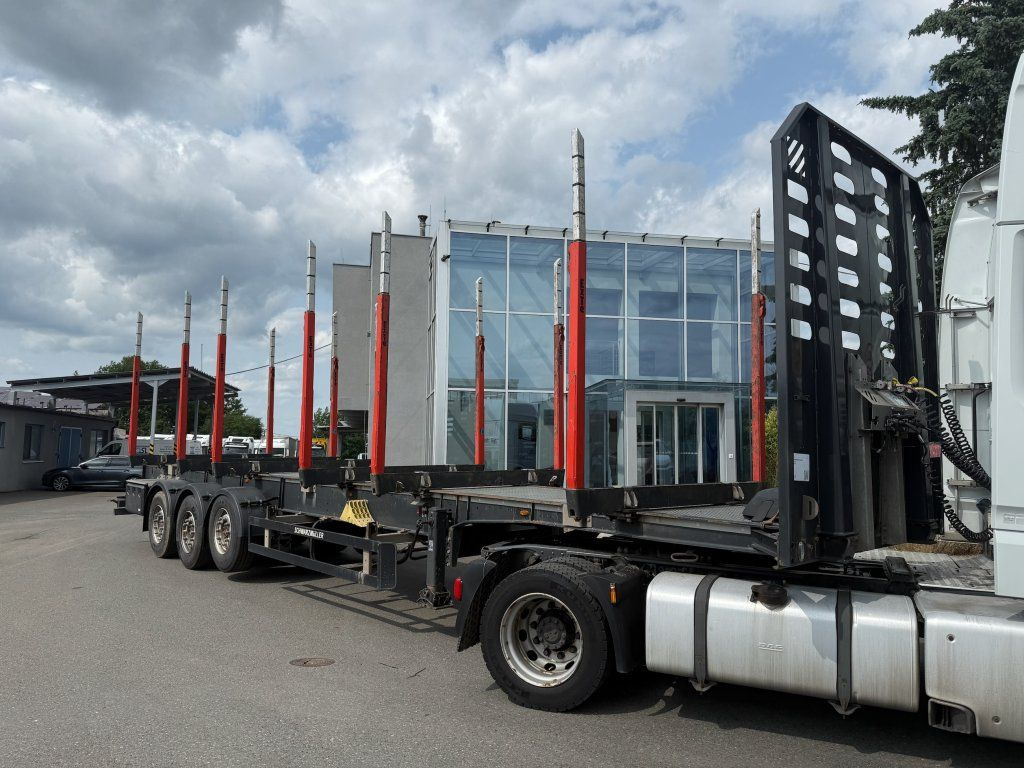 Schwarzmüller RSA - Holzauflieger: das Bild 1 Schwarzmüller RSA - Holzauflieger: das Bild 1