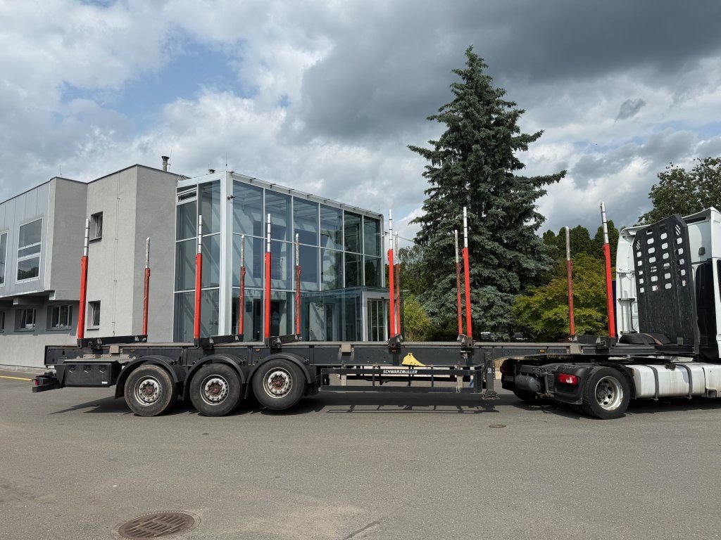 Schwarzmüller RSA - Holzauflieger: das Bild 3 Schwarzmüller RSA - Holzauflieger: das Bild 3