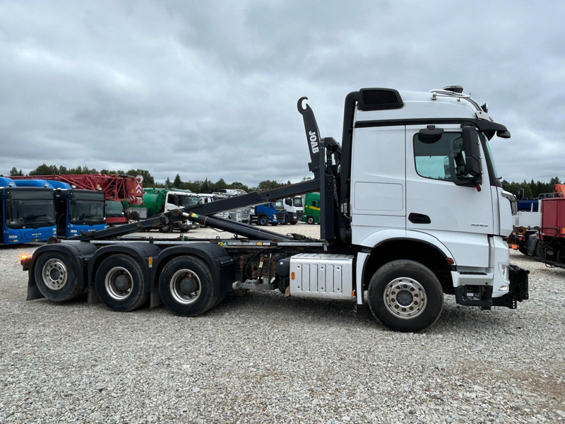 Mercedes-Benz Arocs 3253 | Joab L 24 ton 5750 mm | TULOSSA - Abrollkipper: das Bild 4 Mercedes-Benz Arocs 3253 | Joab L 24 ton 5750 mm | TULOSSA - Abrollkipper: das Bild 4