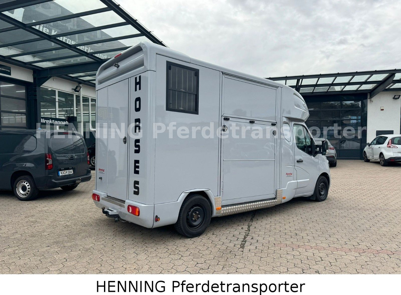 Renault Master 2-Sitzer - Tiertransporter LKW: das Bild 2 Renault Master 2-Sitzer - Tiertransporter LKW: das Bild 2