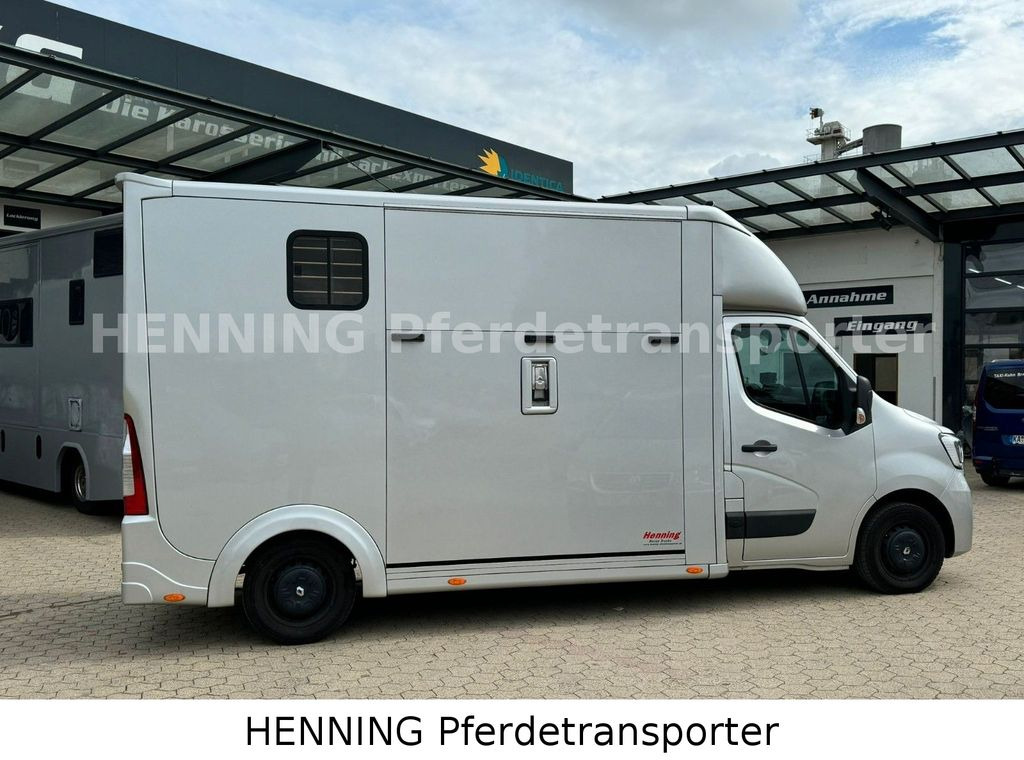 Renault Master 3 - Sitzer Renault Master 3 - Sitzer - Pferdetransporter: das Bild 2 Renault Master 3 - Sitzer Renault Master 3 - Sitzer - Pferdetransporter: das Bild 2