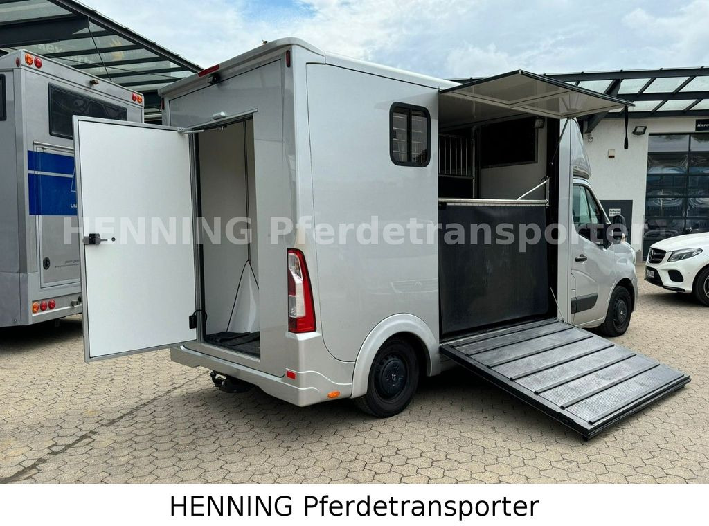Renault Master 3 - Sitzer Renault Master 3 - Sitzer - Pferdetransporter: das Bild 4 Renault Master 3 - Sitzer Renault Master 3 - Sitzer - Pferdetransporter: das Bild 4