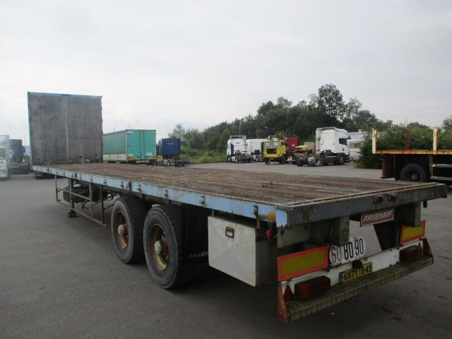 Fruehauf platform - drum brakes/freins tambour - Pritschenauflieger/ Plattformauflieger: das Bild 2 Fruehauf platform - drum brakes/freins tambour - Pritschenauflieger/ Plattformauflieger: das Bild 2