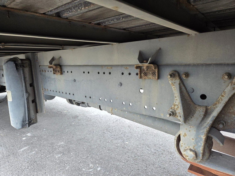 Mercedes-Benz Axor 1829 - full steel/lames - Plane LKW: das Bild 3 Mercedes-Benz Axor 1829 - full steel/lames - Plane LKW: das Bild 3