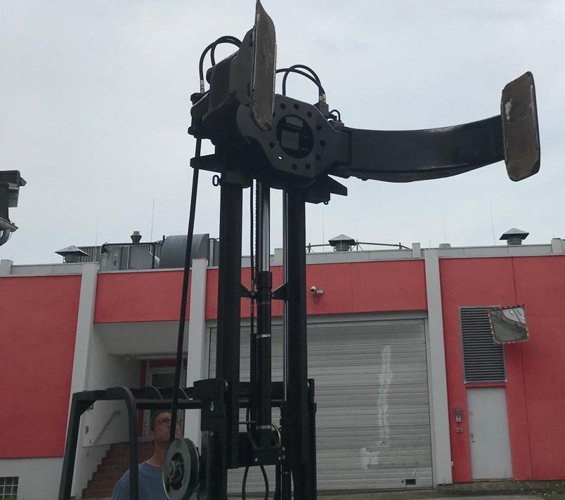 Three-wheel electric front loader Jungheinrich EFG DF 15 with duplex mast and Meyer roller clamp - Elektrostapler: das Bild 4 Three-wheel electric front loader Jungheinrich EFG DF 15 with duplex mast and Meyer roller clamp - Elektrostapler: das Bild 4