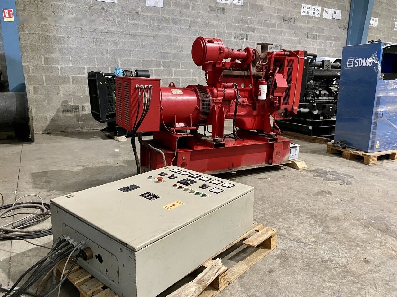 SDMO 110 kVa - Stromgenerator: das Bild 1 SDMO 110 kVa - Stromgenerator: das Bild 1