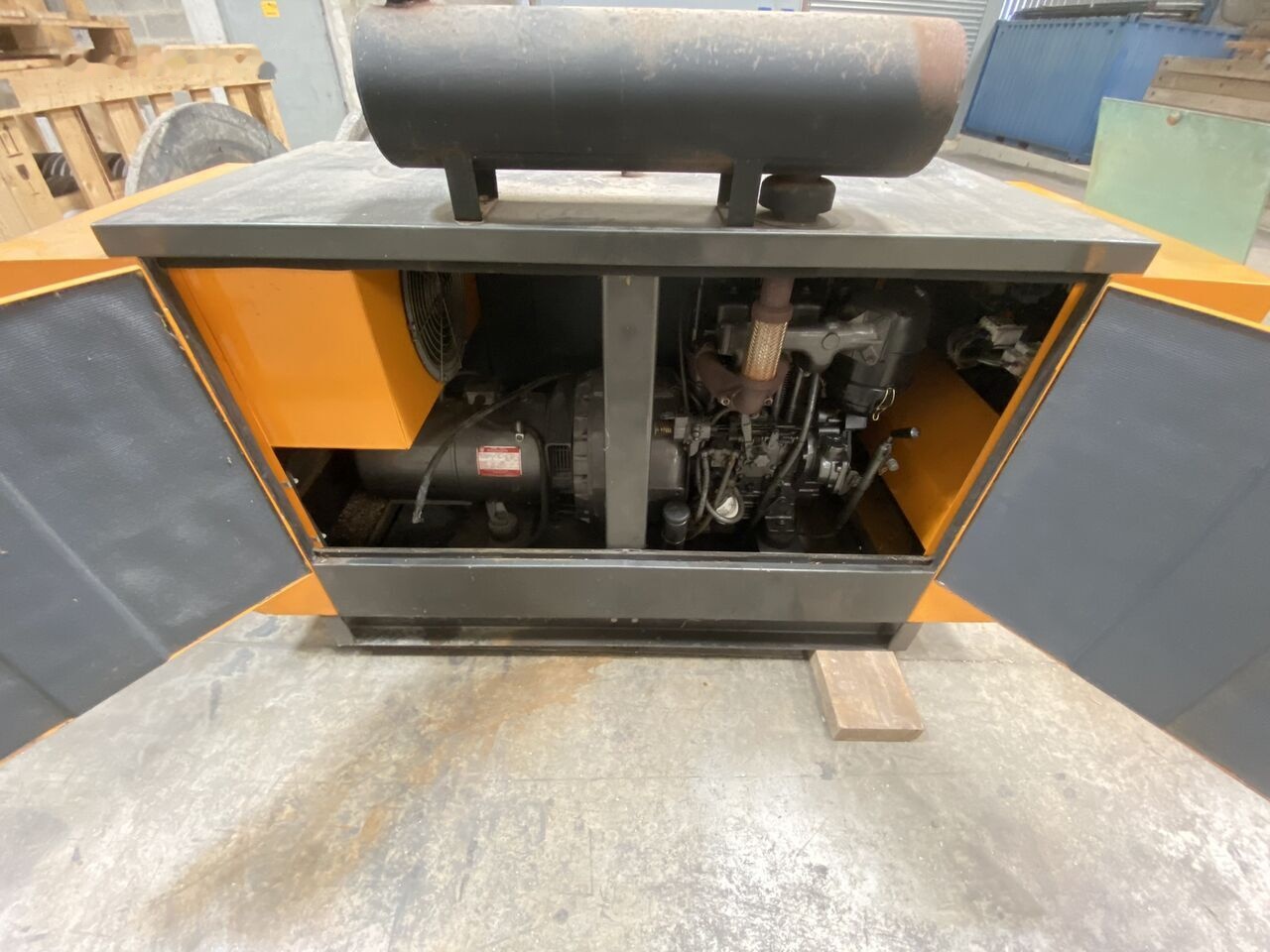 SDMO 20 kVa - Stromgenerator: das Bild 4 SDMO 20 kVa - Stromgenerator: das Bild 4