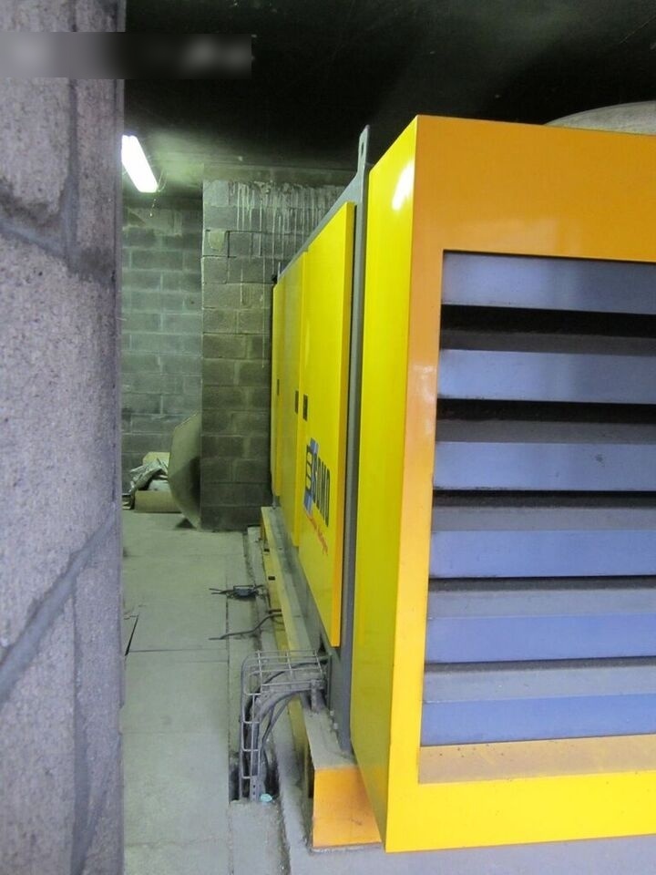 SDMO 330 kVa Cummins NT855-G6 - Stromgenerator: das Bild 1 SDMO 330 kVa Cummins NT855-G6 - Stromgenerator: das Bild 1