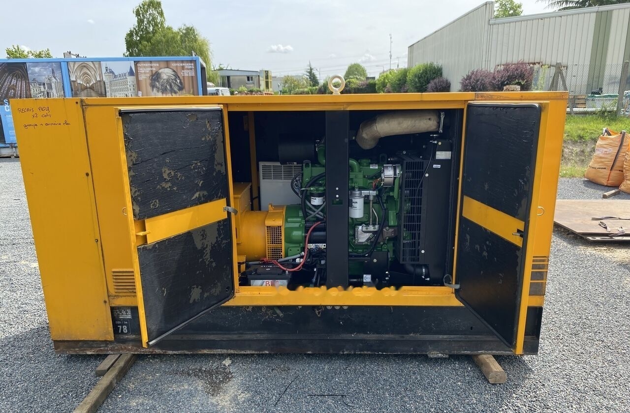 SDMO 80 kVa John Deere - Stromgenerator: das Bild 3 SDMO 80 kVa John Deere - Stromgenerator: das Bild 3