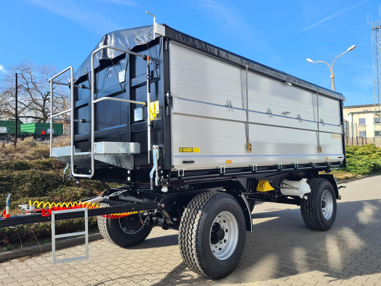 Zaslaw D737-14XL, 18T, 21m3 - Landwirtschaftlicher Kipper: das Bild 1 Zaslaw D737-14XL, 18T, 21m3 - Landwirtschaftlicher Kipper: das Bild 1