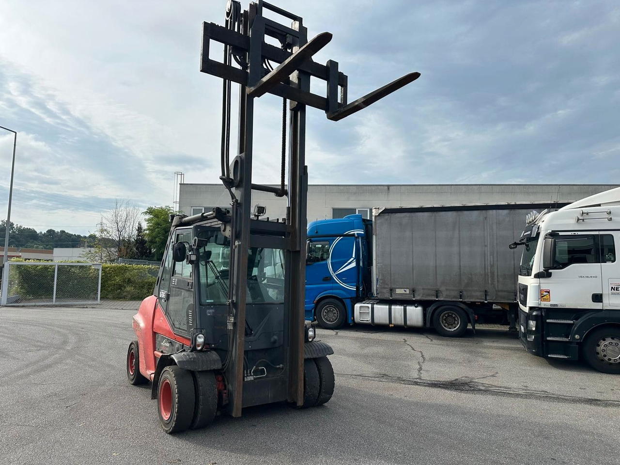 Linde H80D -03/900 Klima/Rückfahrkamera Linde H80D -03/900 Klima/Rückfahrkamera - Dieselstapler: das Bild 2 Linde H80D -03/900 Klima/Rückfahrkamera Linde H80D -03/900 Klima/Rückfahrkamera - Dieselstapler: das Bild 2
