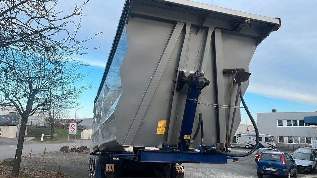 Lück SKF35 45m³ Alufelgen/Liftachse/Scheibenbremse - Kipper Auflieger: das Bild 5 Lück SKF35 45m³ Alufelgen/Liftachse/Scheibenbremse - Kipper Auflieger: das Bild 5