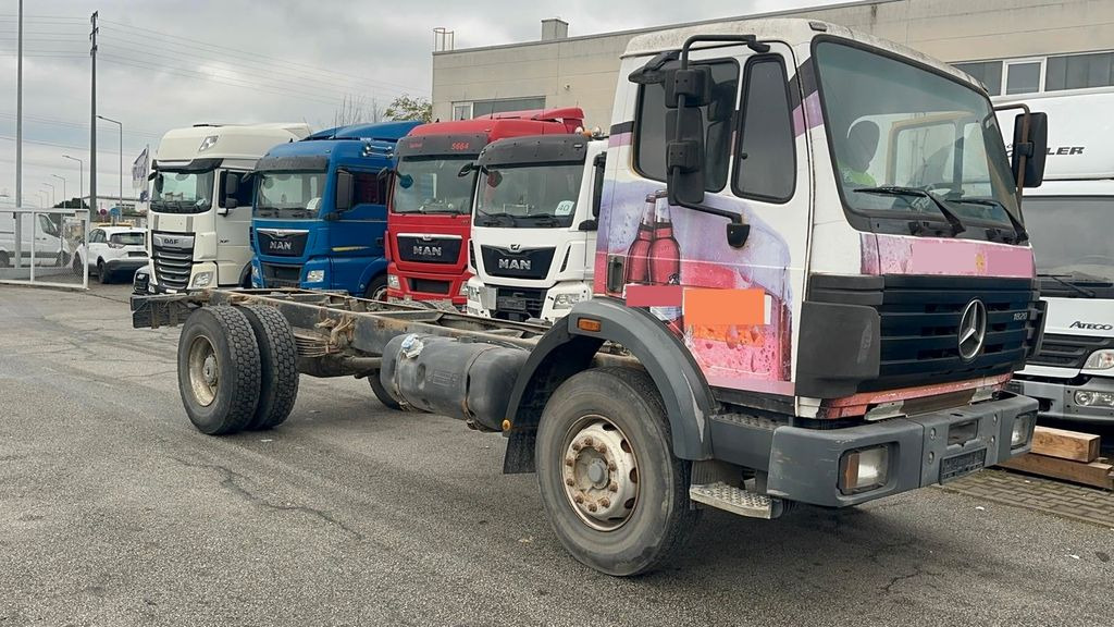 Mercedes-Benz 1820 AP Achse/Blatt/5x vorhanden - Fahrgestell LKW: das Bild 3 Mercedes-Benz 1820 AP Achse/Blatt/5x vorhanden - Fahrgestell LKW: das Bild 3