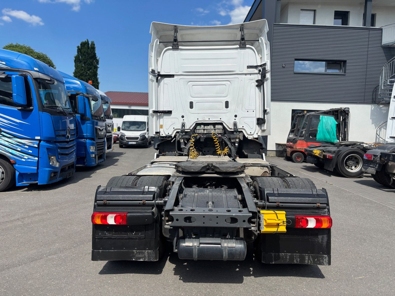 Mercedes-Benz Actros 1840 Kein 1842 1845 Retarder Blatt-Luft - Sattelzugmaschine: das Bild 4 Mercedes-Benz Actros 1840 Kein 1842 1845 Retarder Blatt-Luft - Sattelzugmaschine: das Bild 4