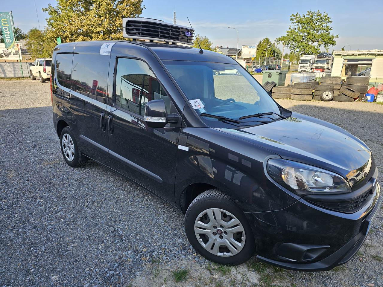 FIAT DOBLO CHLODNIA MROZNIA - 20C CARRIER KLIMA EURO6 - Kühltransporter: das Bild 3 FIAT DOBLO CHLODNIA MROZNIA - 20C CARRIER KLIMA EURO6 - Kühltransporter: das Bild 3